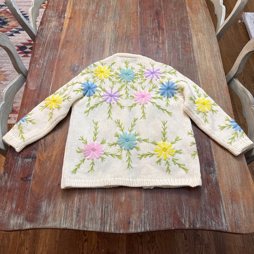 Fully Fashioned Vintage 50s Cream Wool Floral Embroidered Cardigan S - Picture 8 of 9